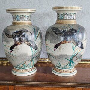 A pair of Satsuma vase with geese signed .